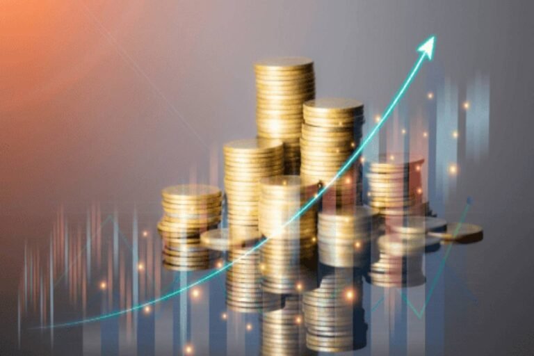 Gold Price; സ്വർണ്ണം സർവ്വകാല റെക്കോർഡിൽ! പവന് ഒറ്റ ദിവസം കൂടിയത് 1,040 രൂപ; ഇന്നത്തെ വില അറിയാം